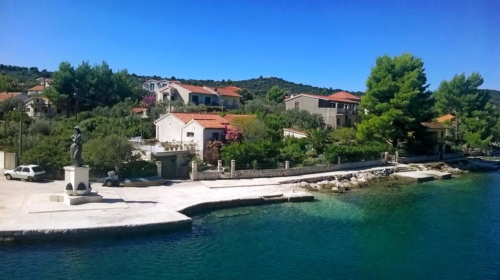 Apartmani Conar Veliki Drvenik Luaran gambar