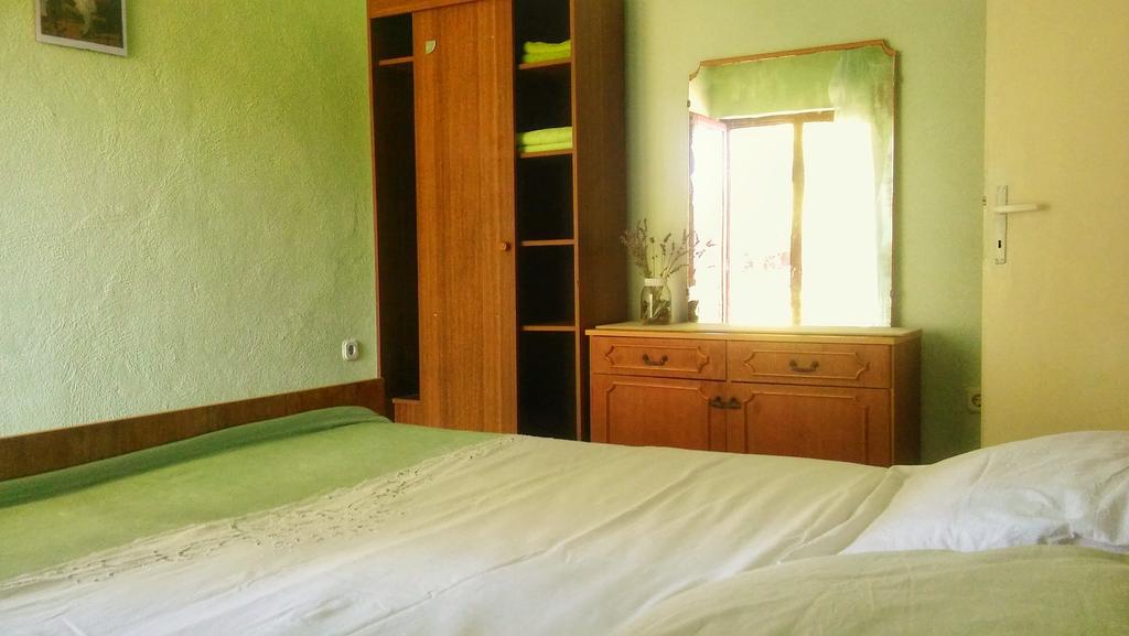 Apartmani Conar Veliki Drvenik Luaran gambar