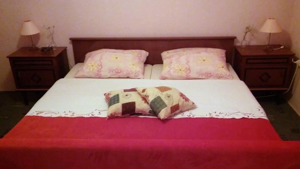 Apartmani Conar Veliki Drvenik Luaran gambar