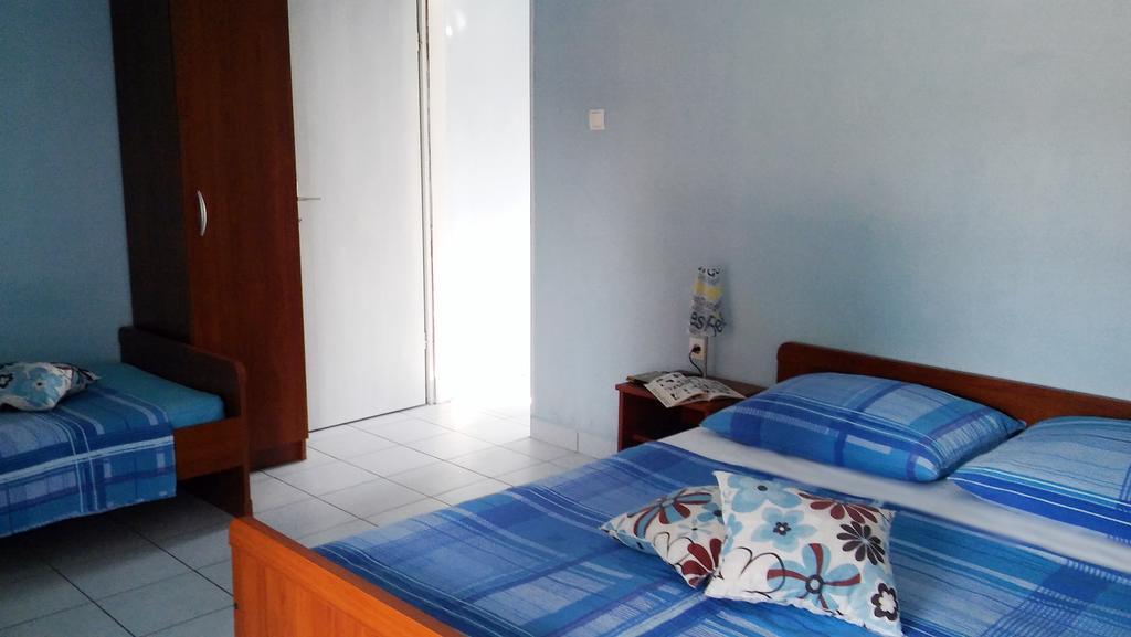 Apartmani Conar Veliki Drvenik Luaran gambar