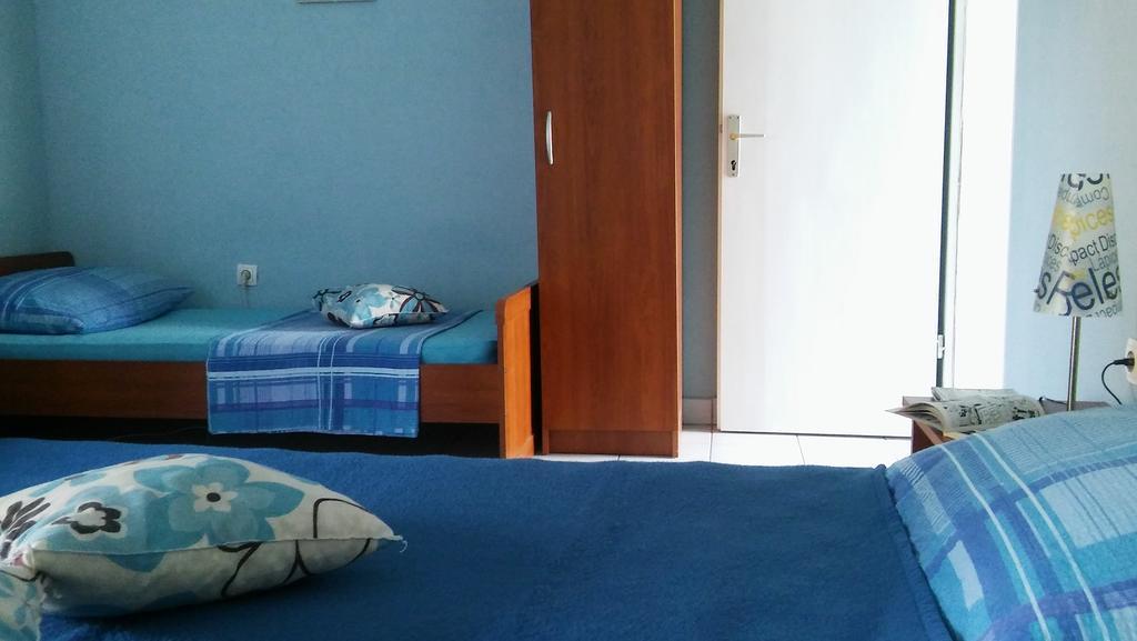Apartmani Conar Veliki Drvenik Luaran gambar